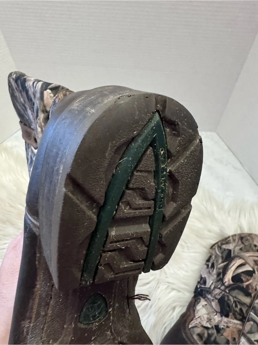 Ariat cowboy check