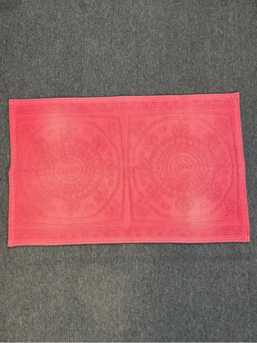 Anthropologie Pink/Red Textured Bath Mat‎