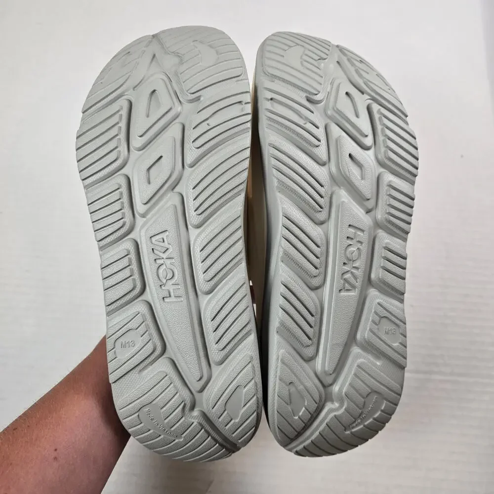 Hoka One One nwt hoka