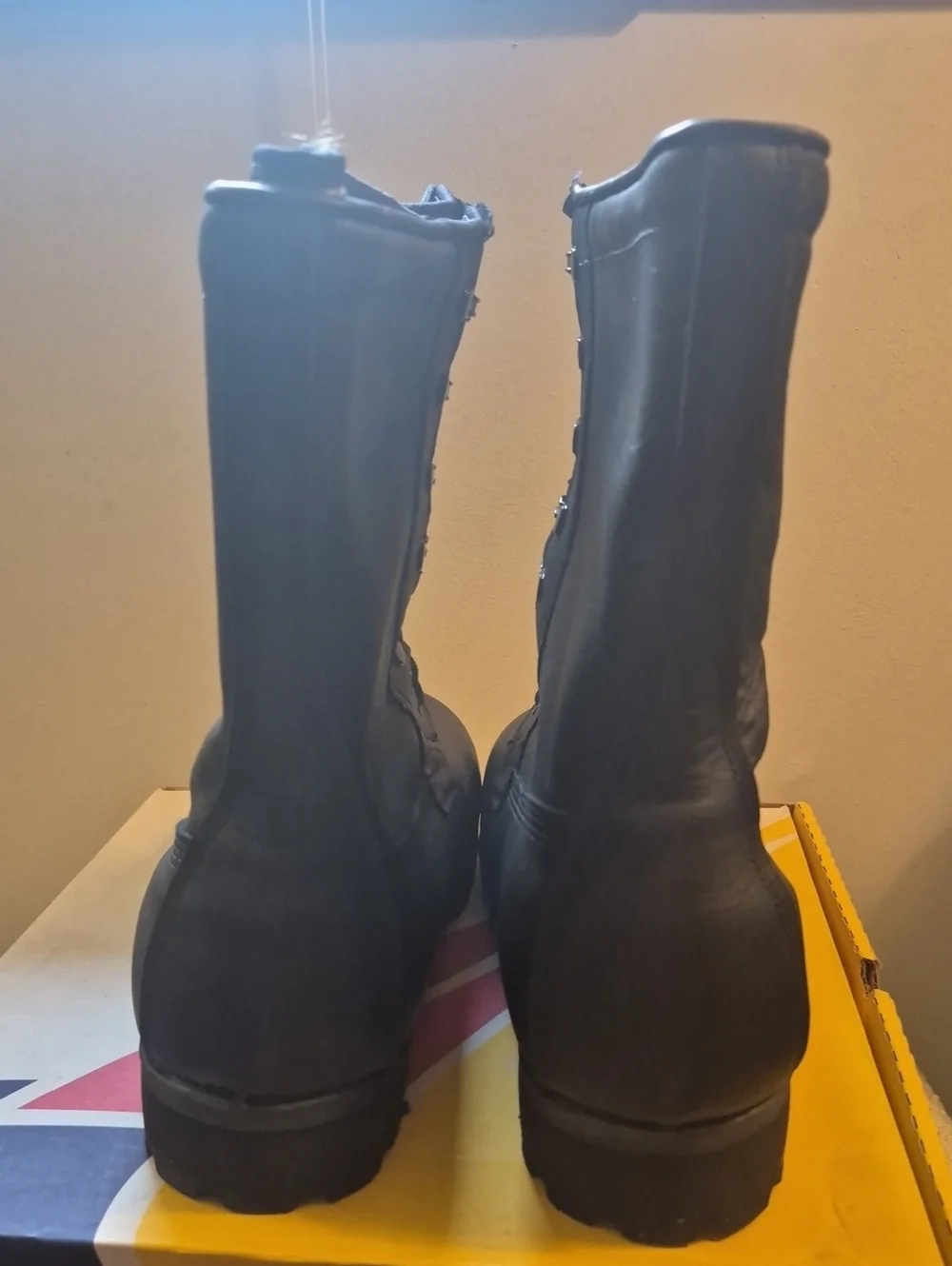 Belleville durable men