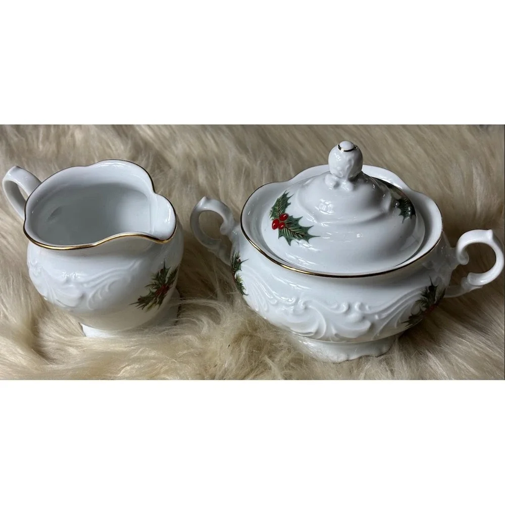 Royal Kent Poland Christmas Holly Creamer Sugar Bowl Set‎ Holiday