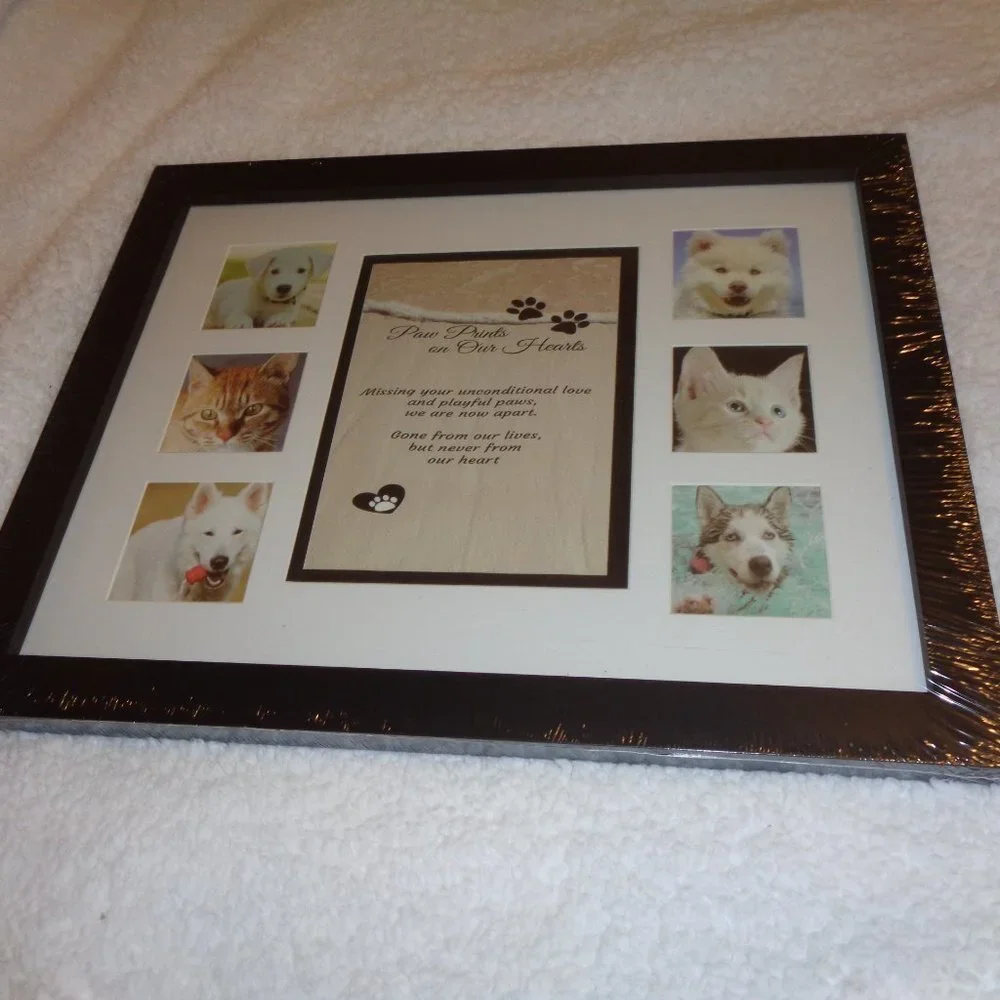 Pawprints Remembered hello up