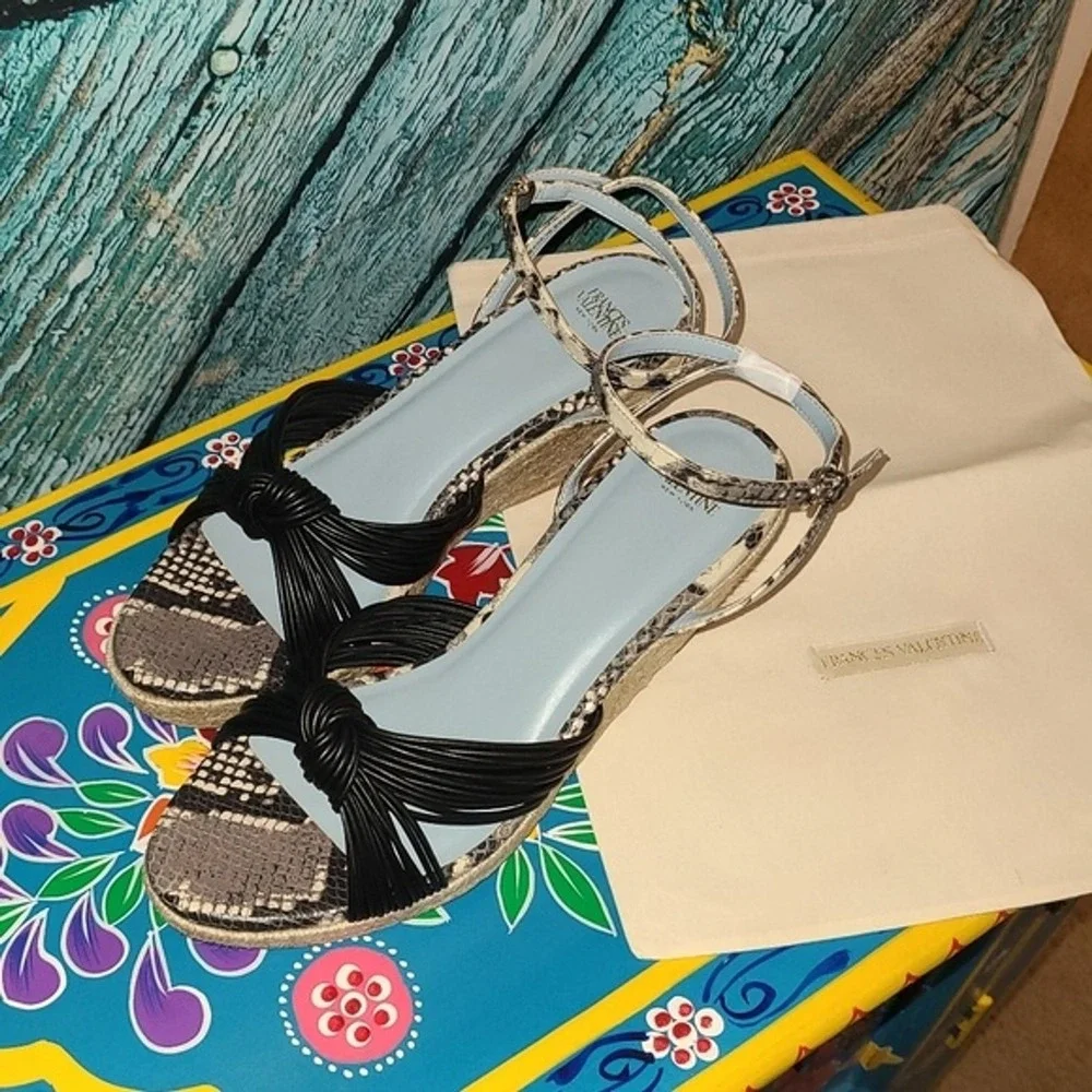 Francis Valentine new box