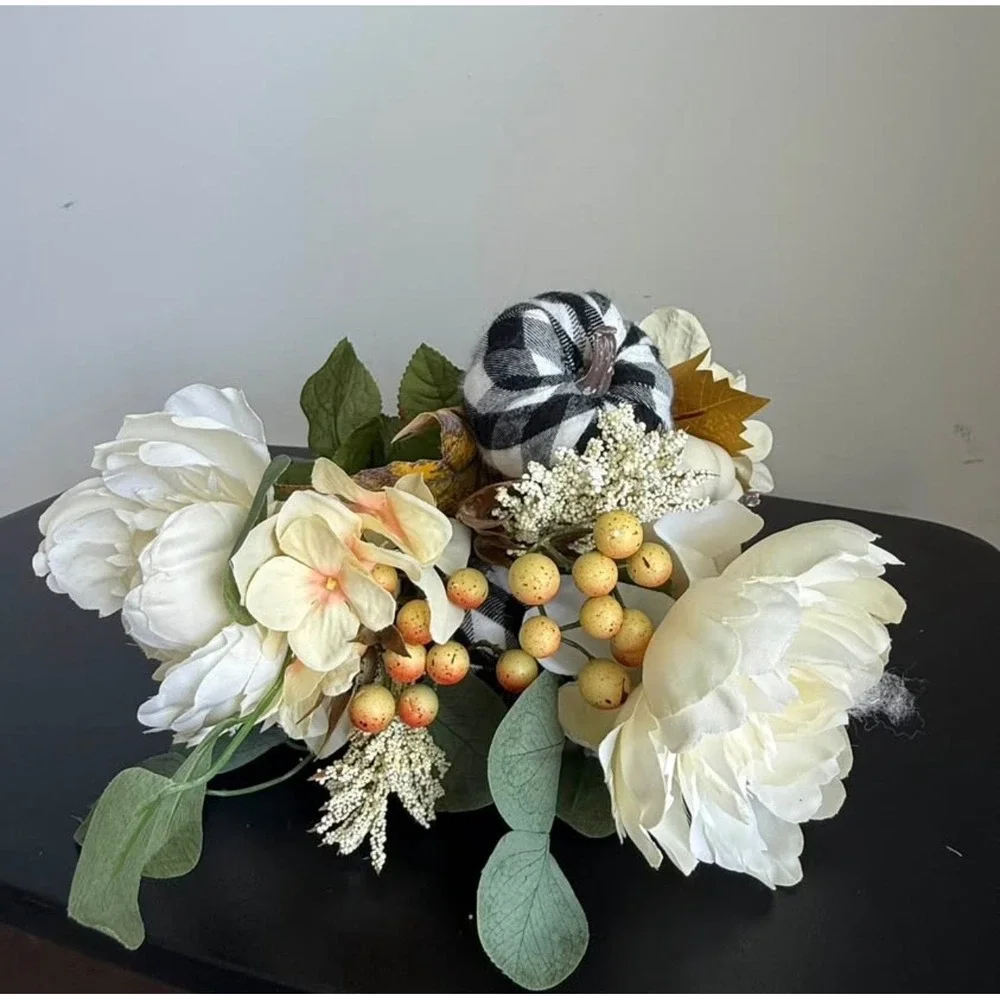 Unbranded lot handcrafted
