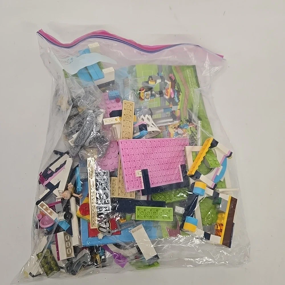 Lot of‎ Mixed Lego Friends plus more Pastel colors With Figures 1 Pound 11 Oz