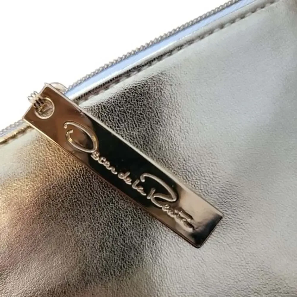 Oscar de la Renta shine this