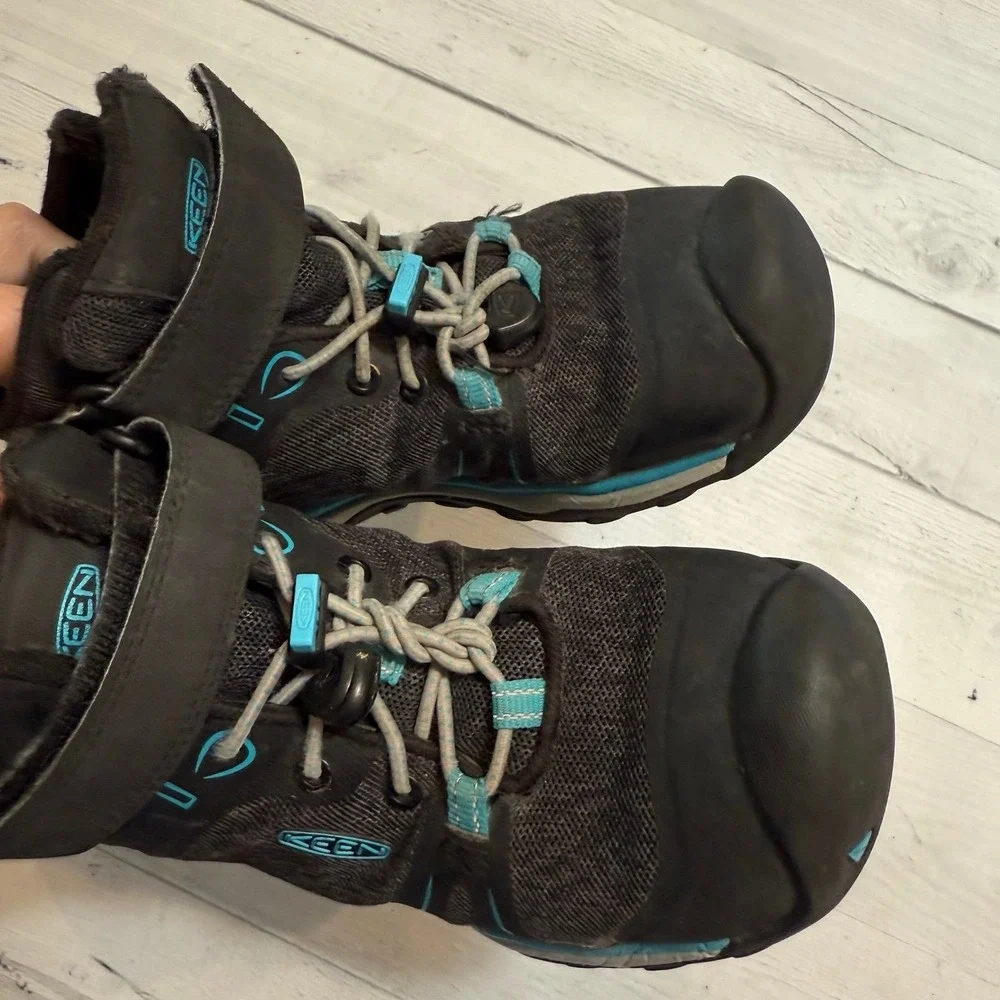 Keen kids black