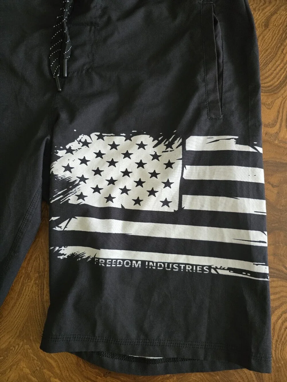 Freedom Industries Black Patriotic American Flag Swim Shorts Mens size 30