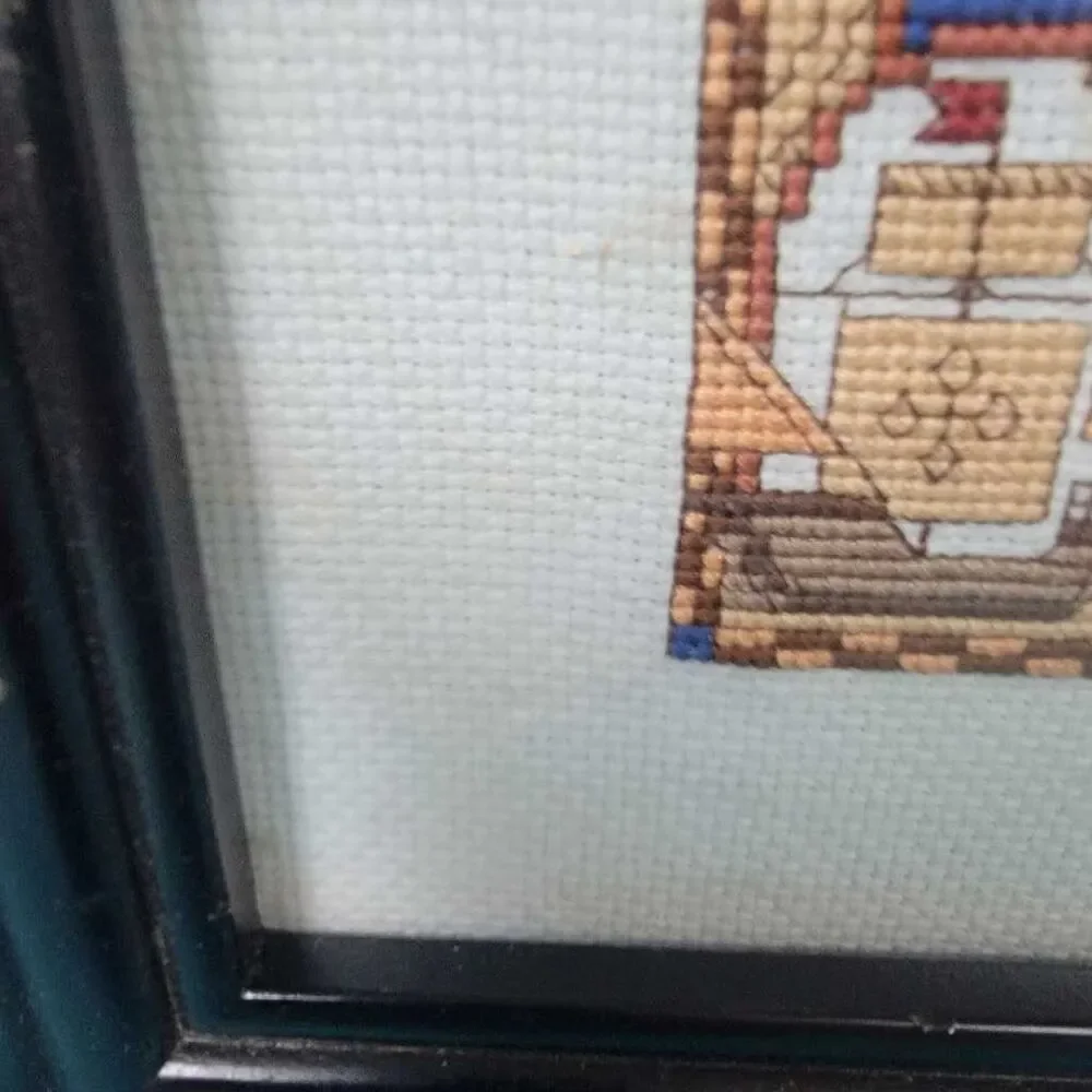 Unbranded vintage framed