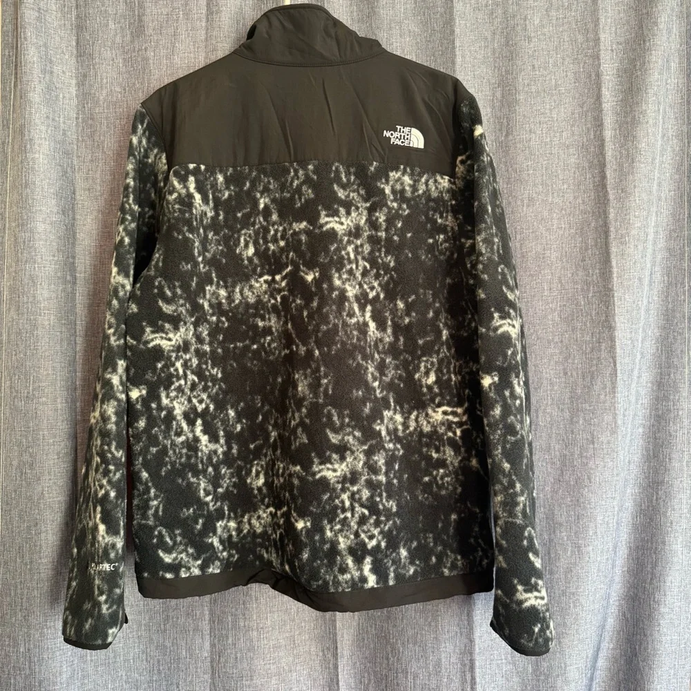 The North Face new without