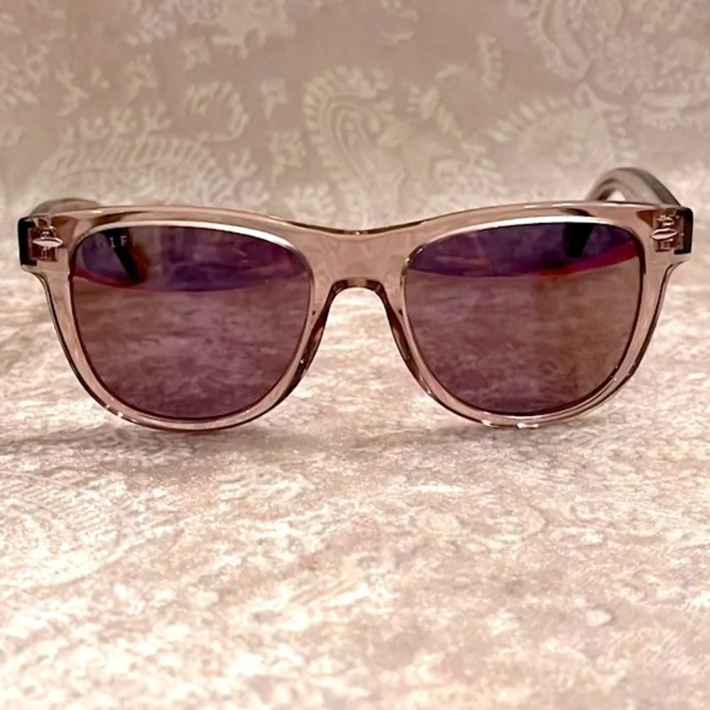 Diff Eyewear brand new
