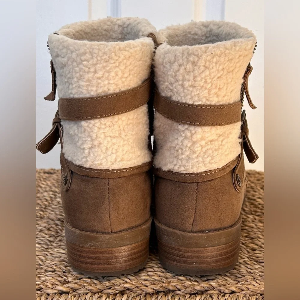 Liz Claiborne liz claiborne