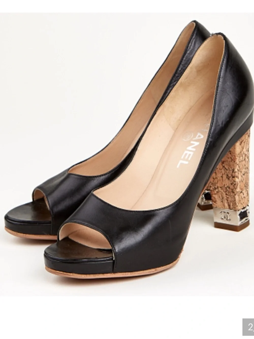 CHANEL elegant black