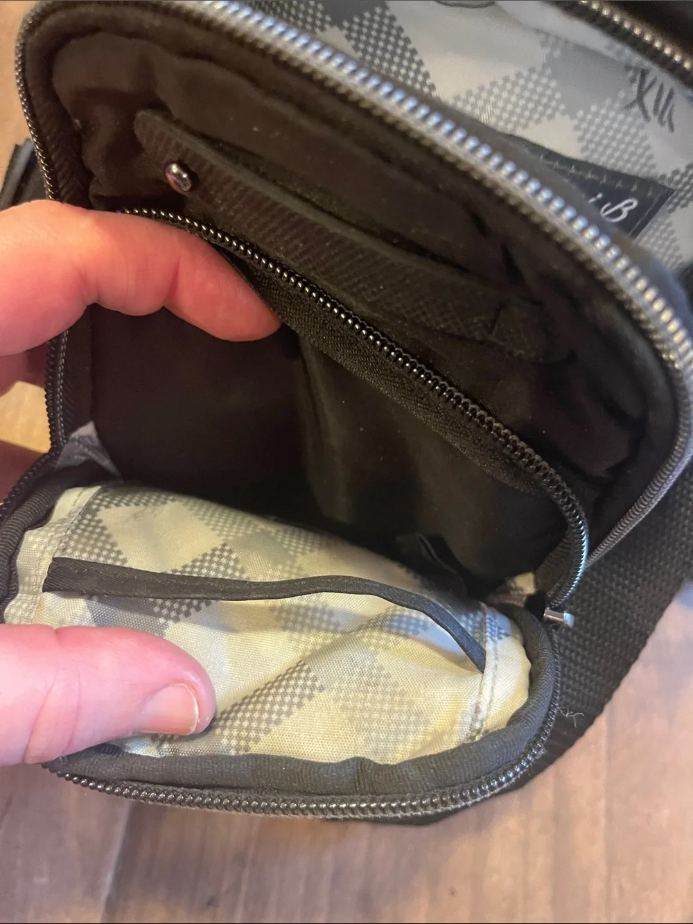 lug compact quilted