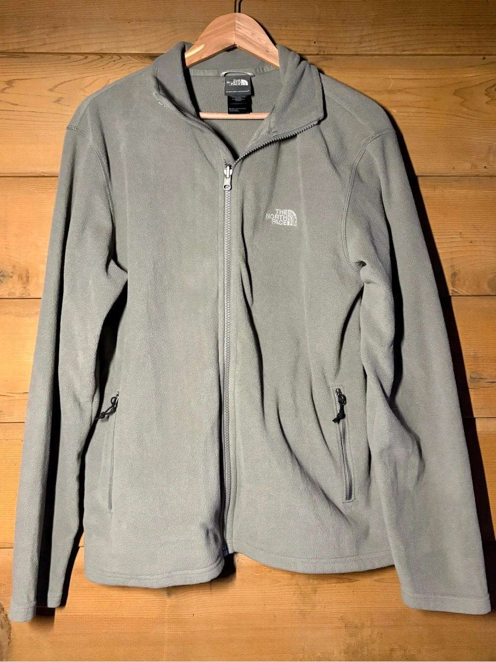 The North Face Glacier Fleece Jacket- Men’s Size Medium- Light Grey