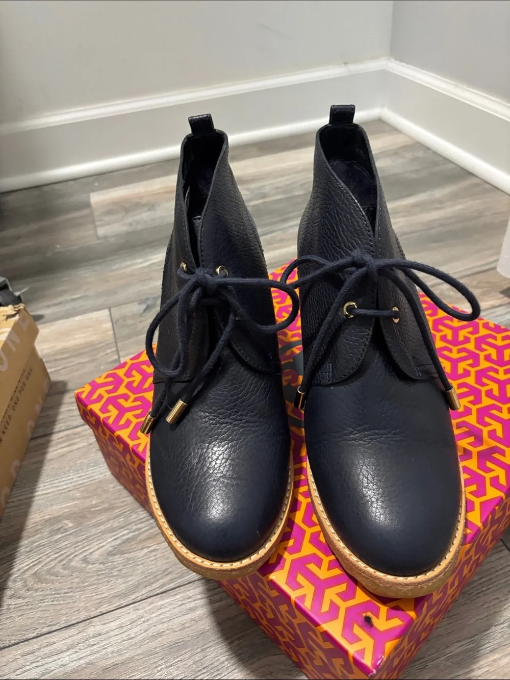 Tory Burch black pebbled