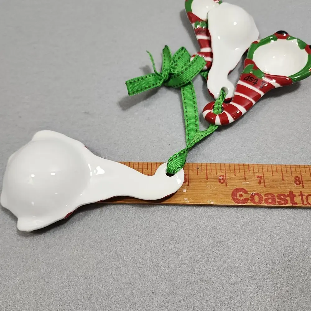 Signature Select gnome nesting