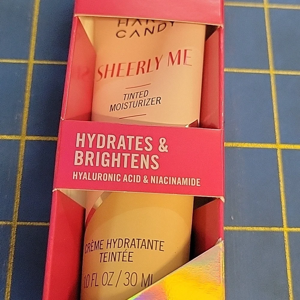 Hard Candy hydrate brighten