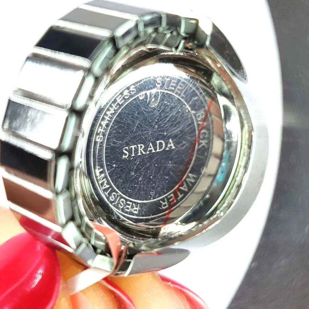 Strada metal knob inward