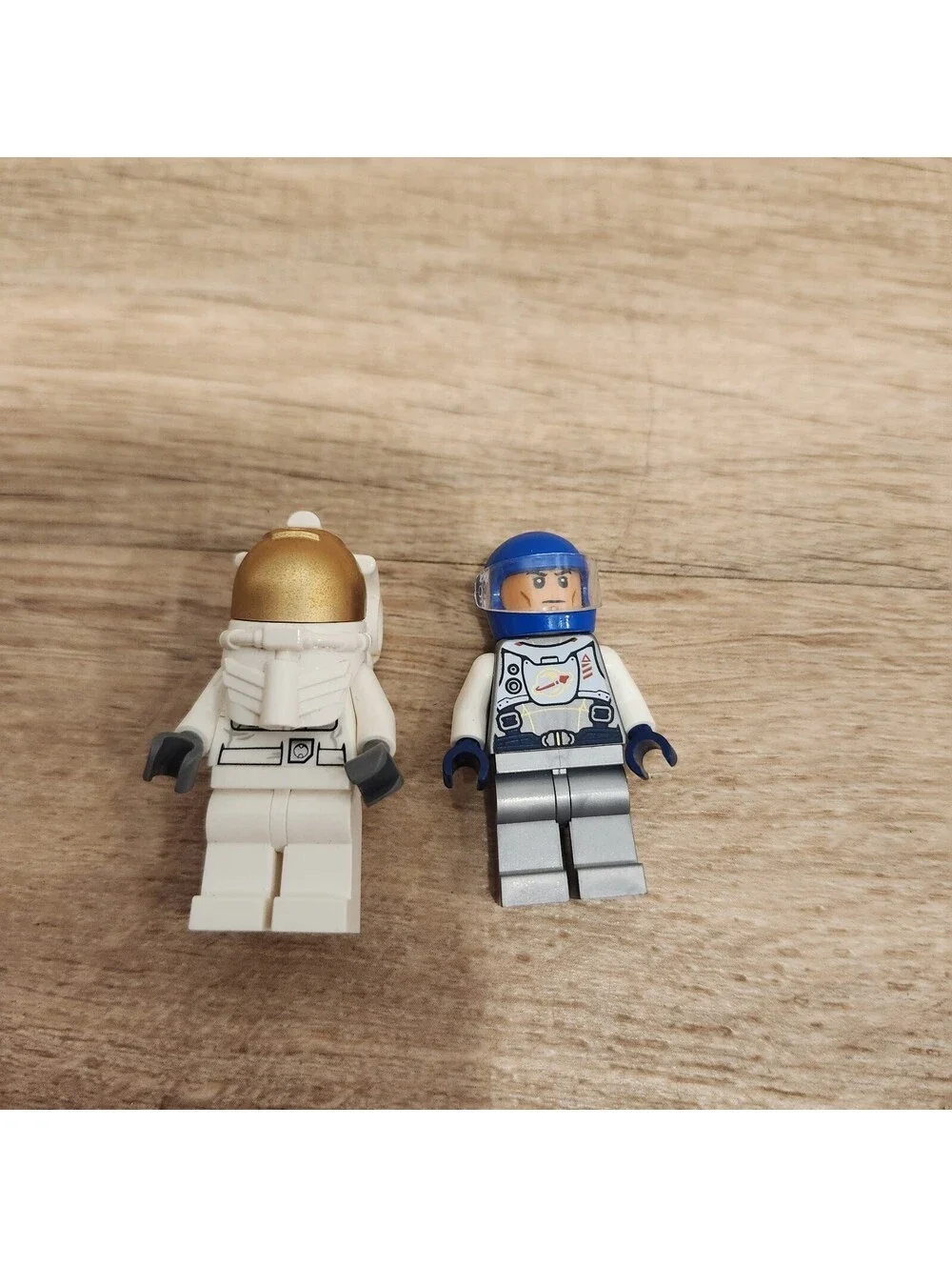 Lego space suit minifigures