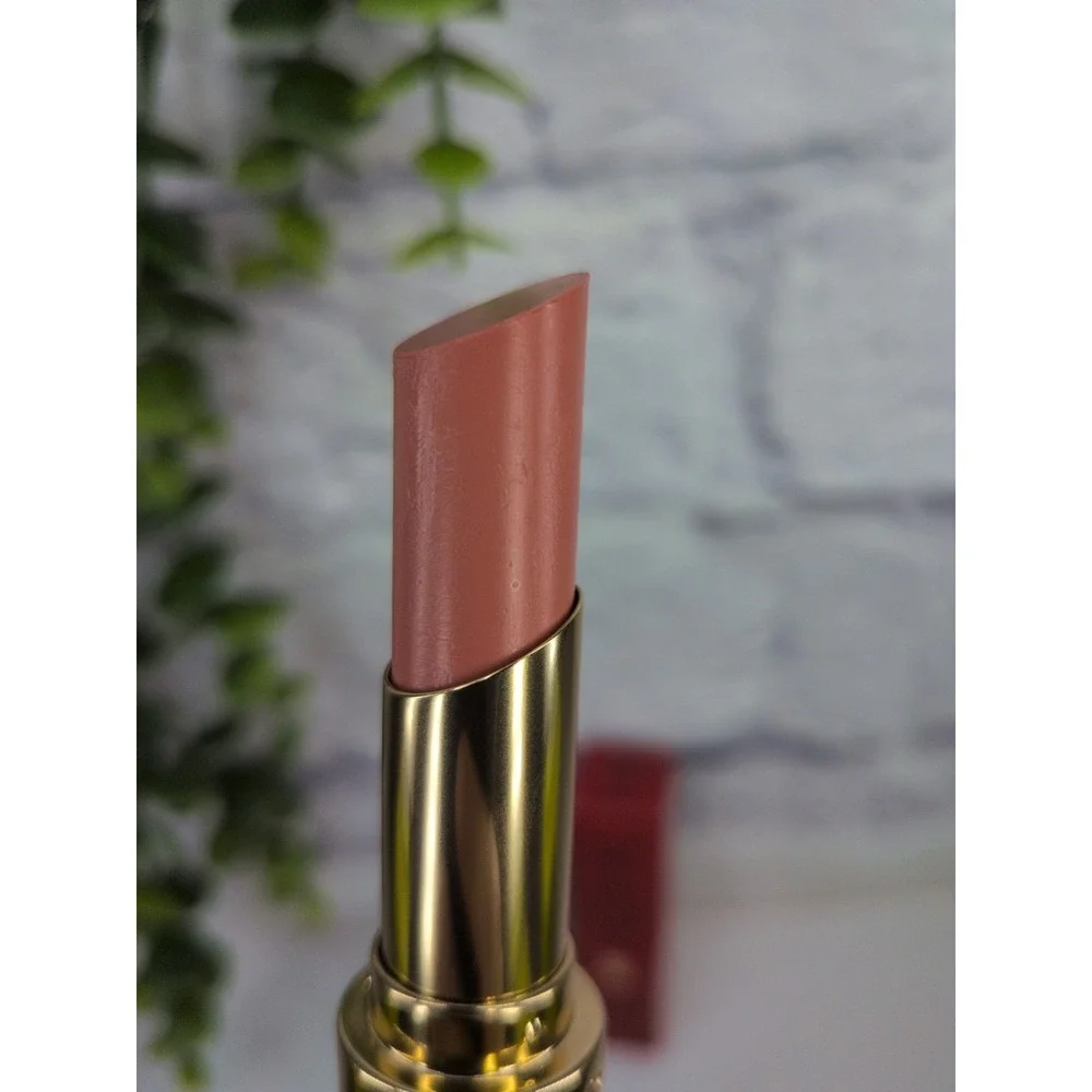 Sisley gently pre
