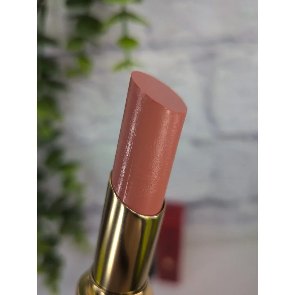 Sisley gently pre