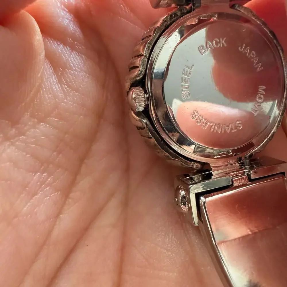 JB quartz cuff
