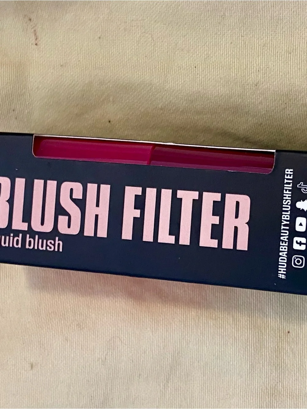 HUDA BEAUTY new box