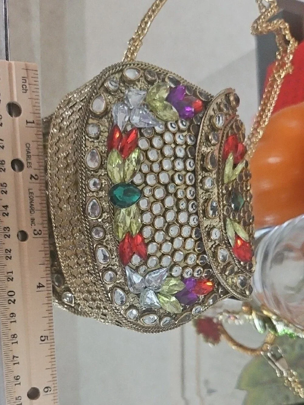 N/A stunning gold