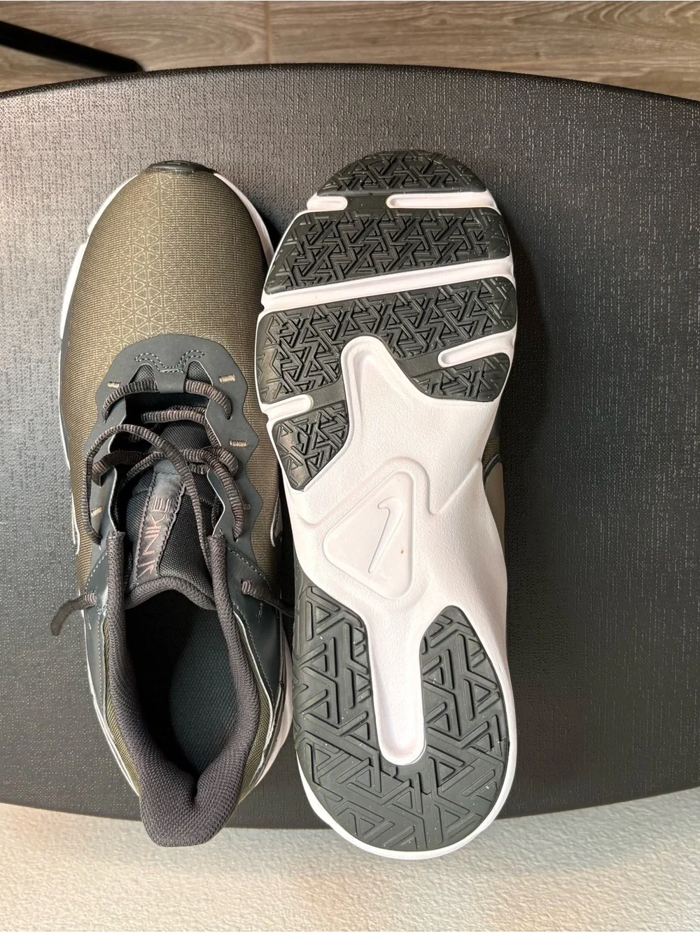 Nike men’s athletic