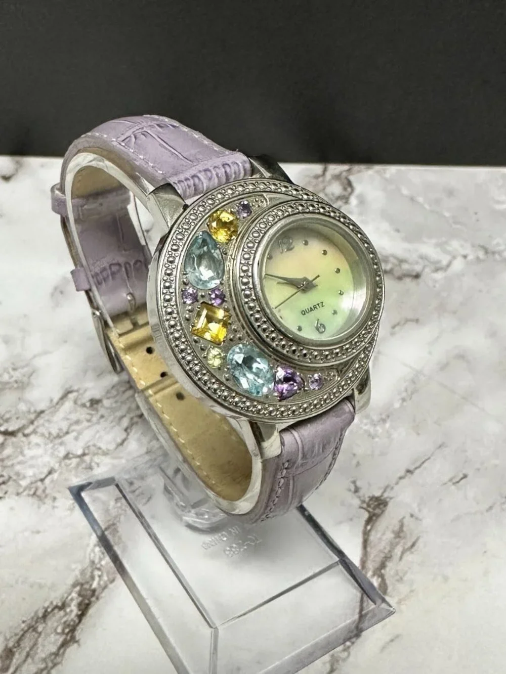 Unbranded this watch