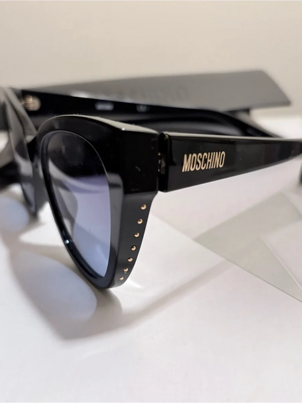 Moschino 100% nwt designer