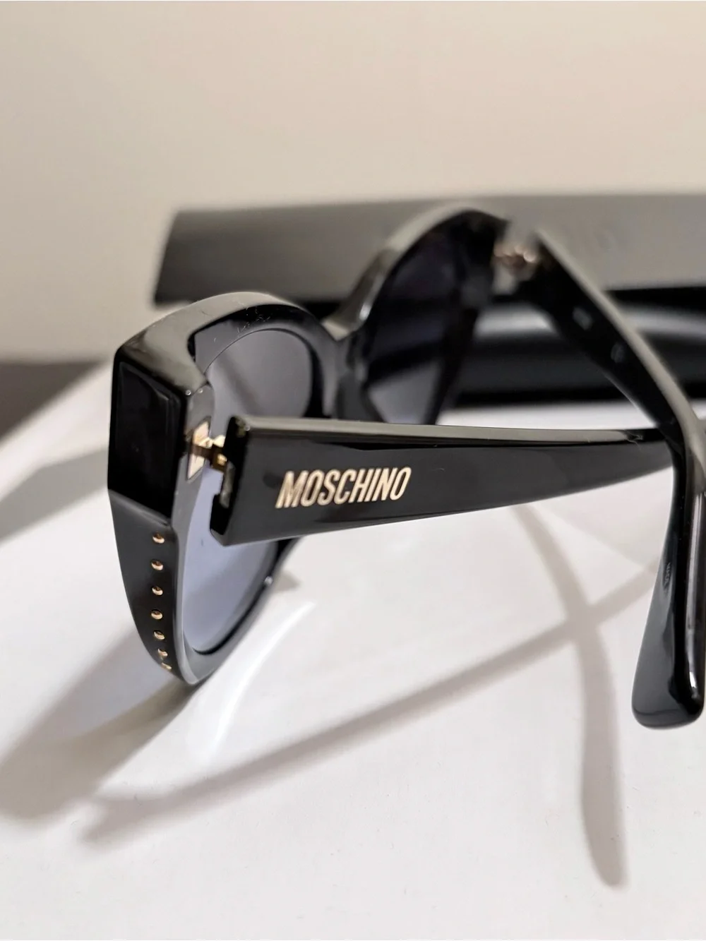 Moschino feat length