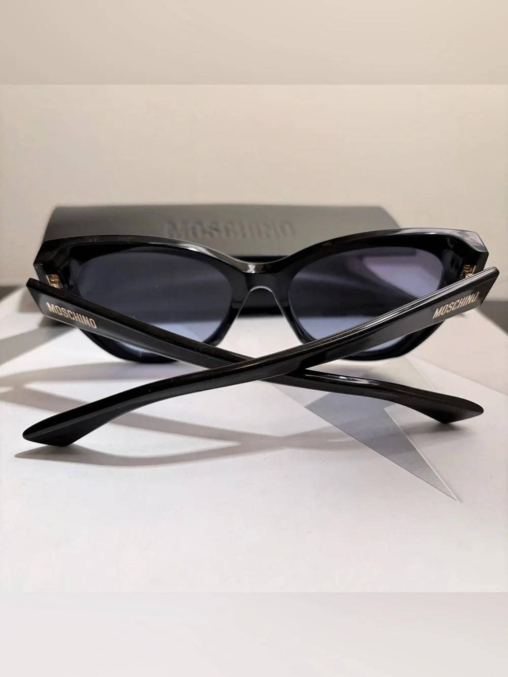 Moschino golden included azure