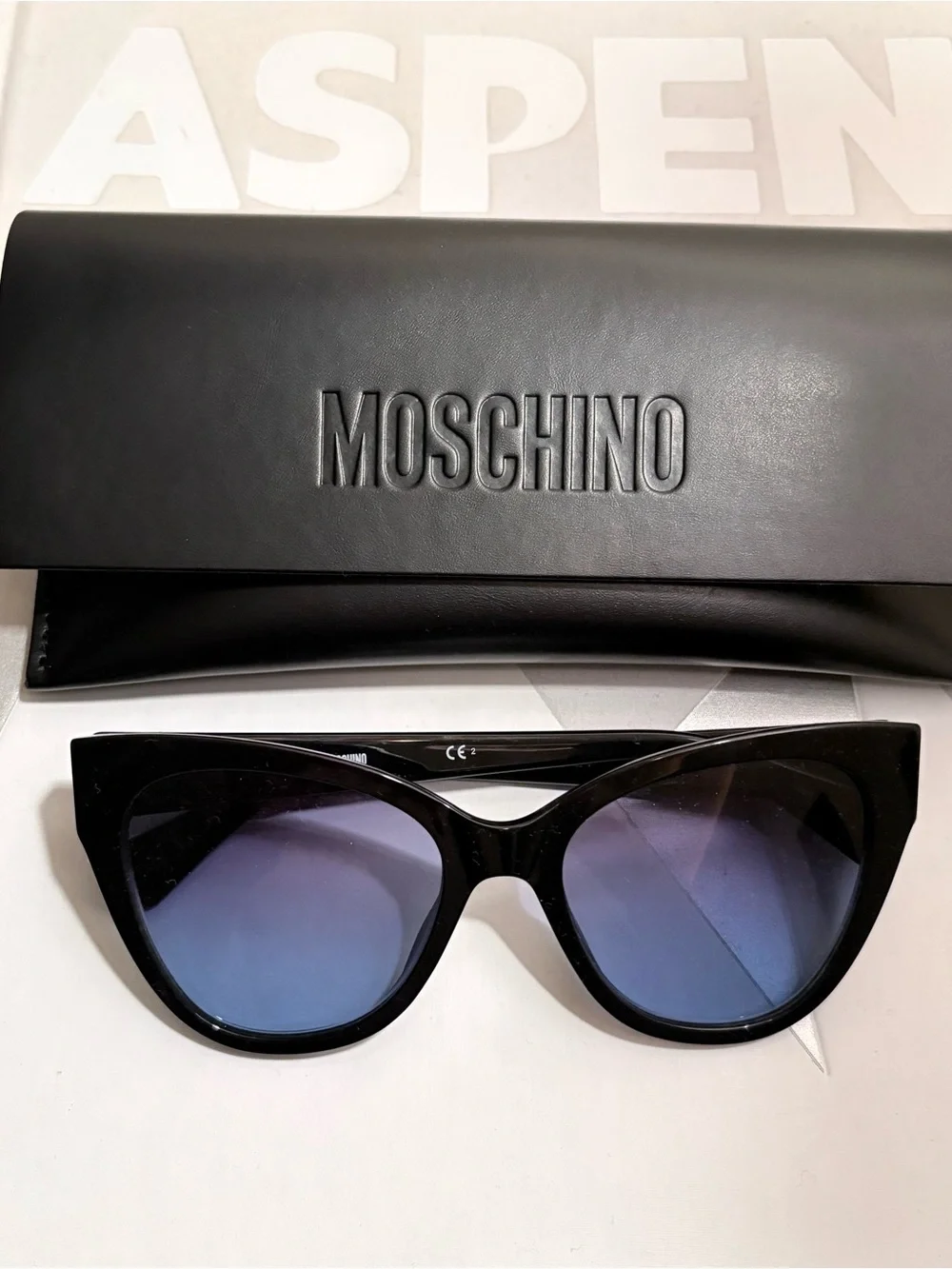 Moschino style cleaning
