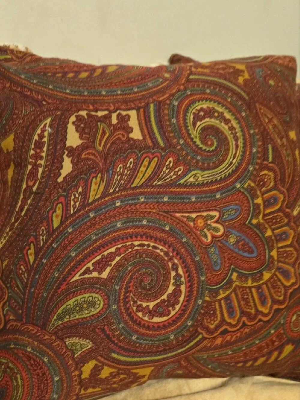 Lauren Ralph Lauren 18x18 Burgundy Paisley Accent Pillow Set