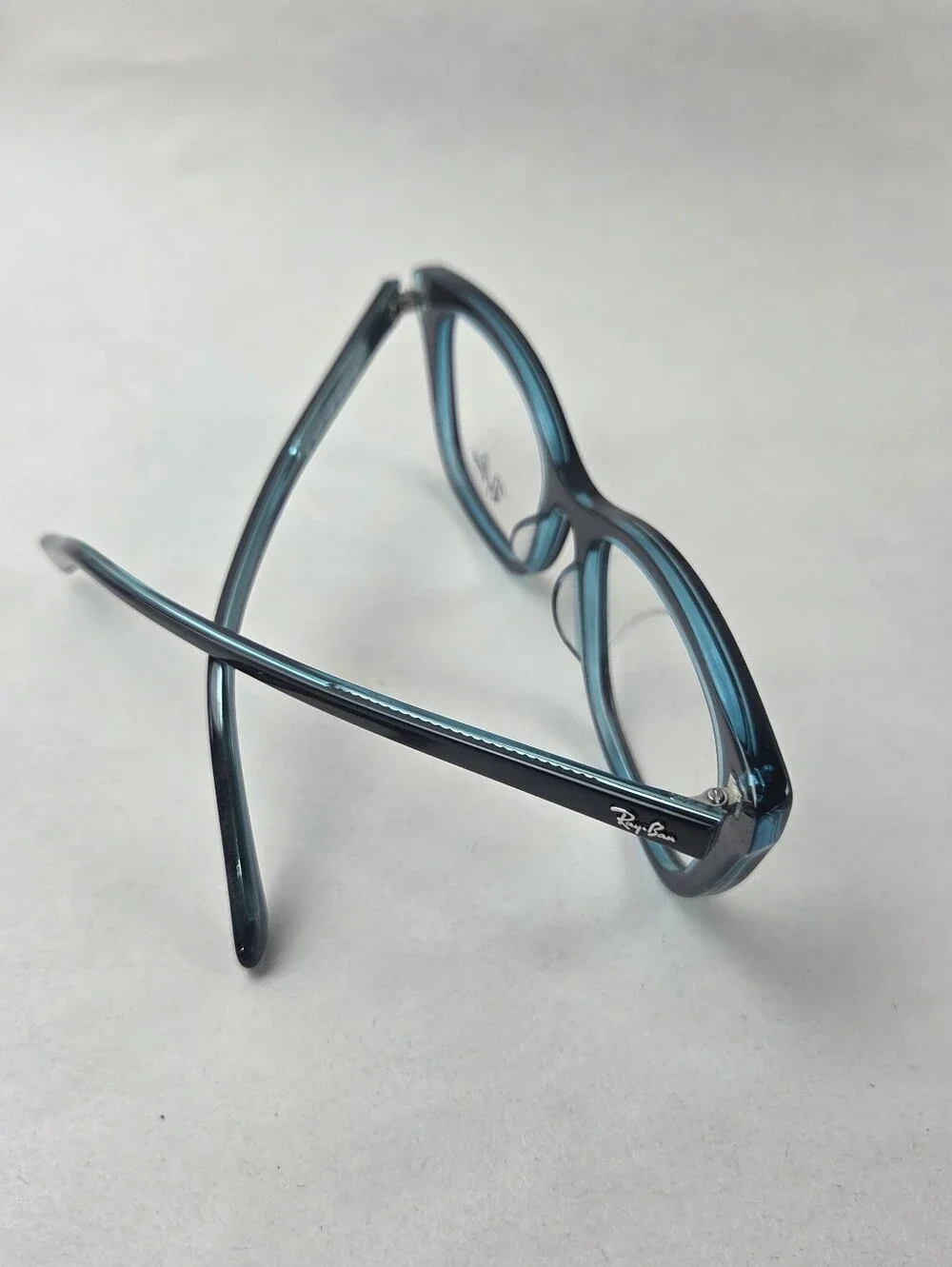 Ray-Ban used please