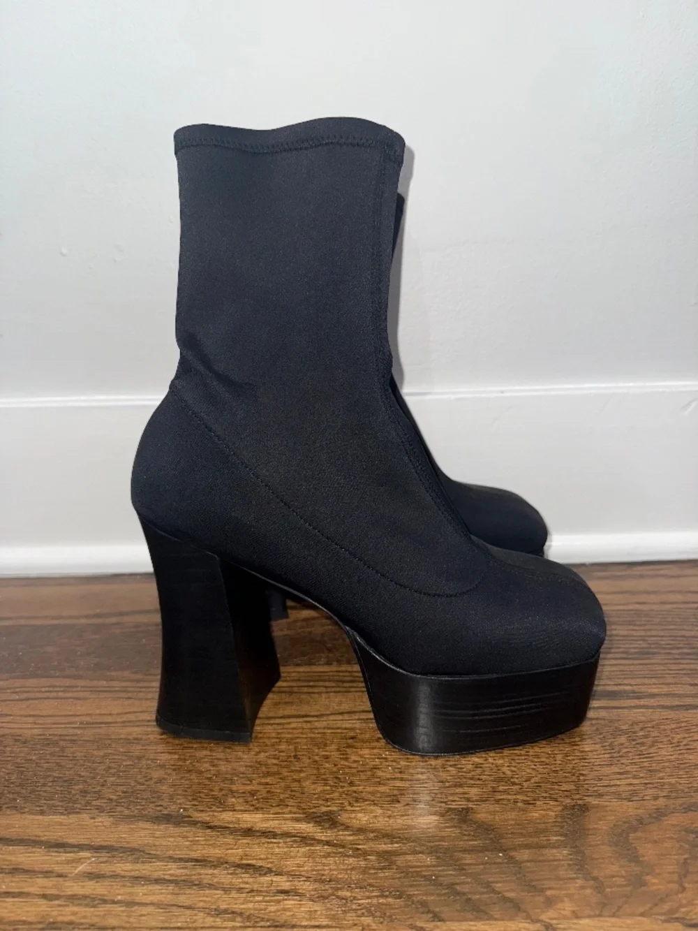 Black Steve Madden Platform Boots