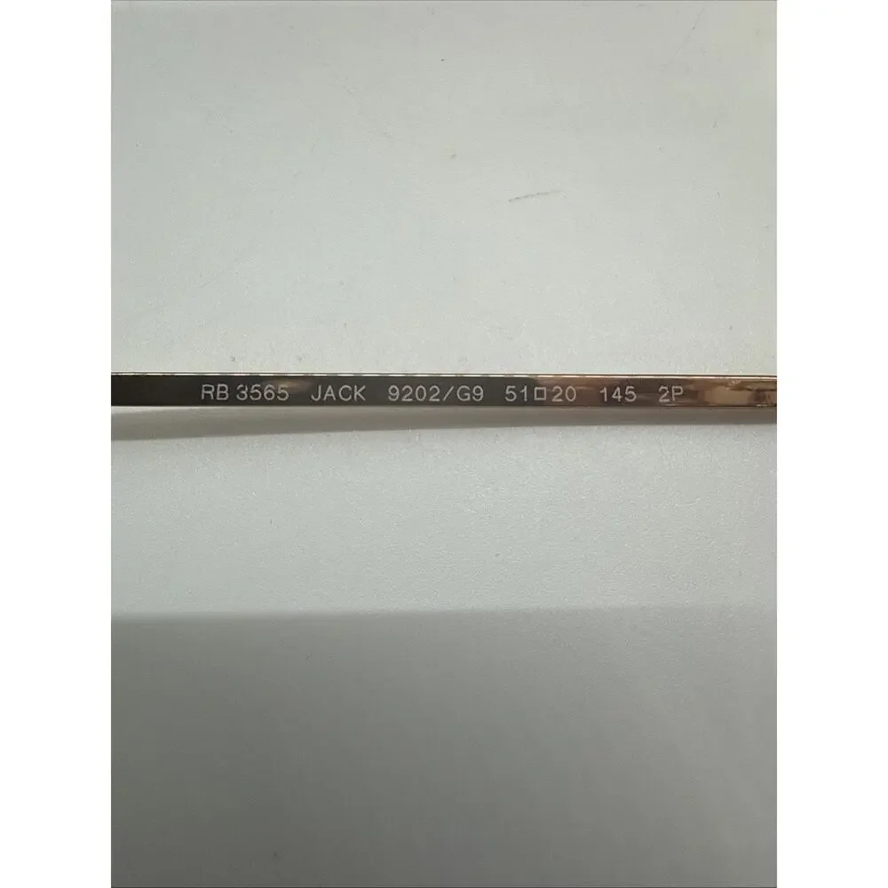 Ray-Ban frame type