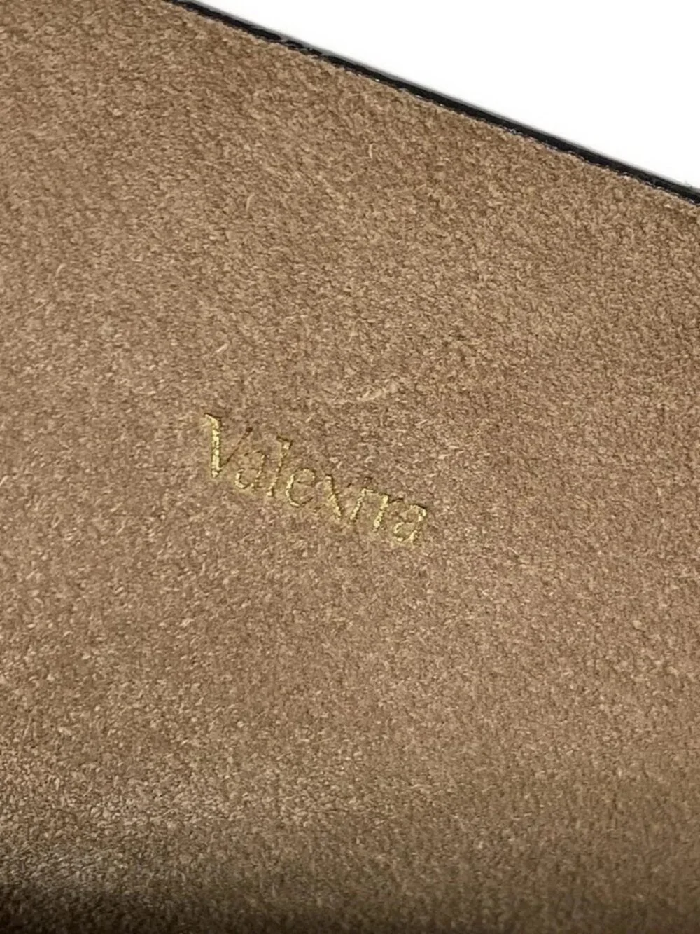 Valextra product information