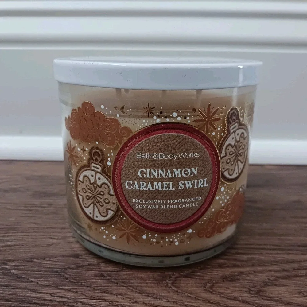 Bath & Body Works CINNAMON CARAMEL SWIRL Candle 3-Wick Large 14.5 oz NEW