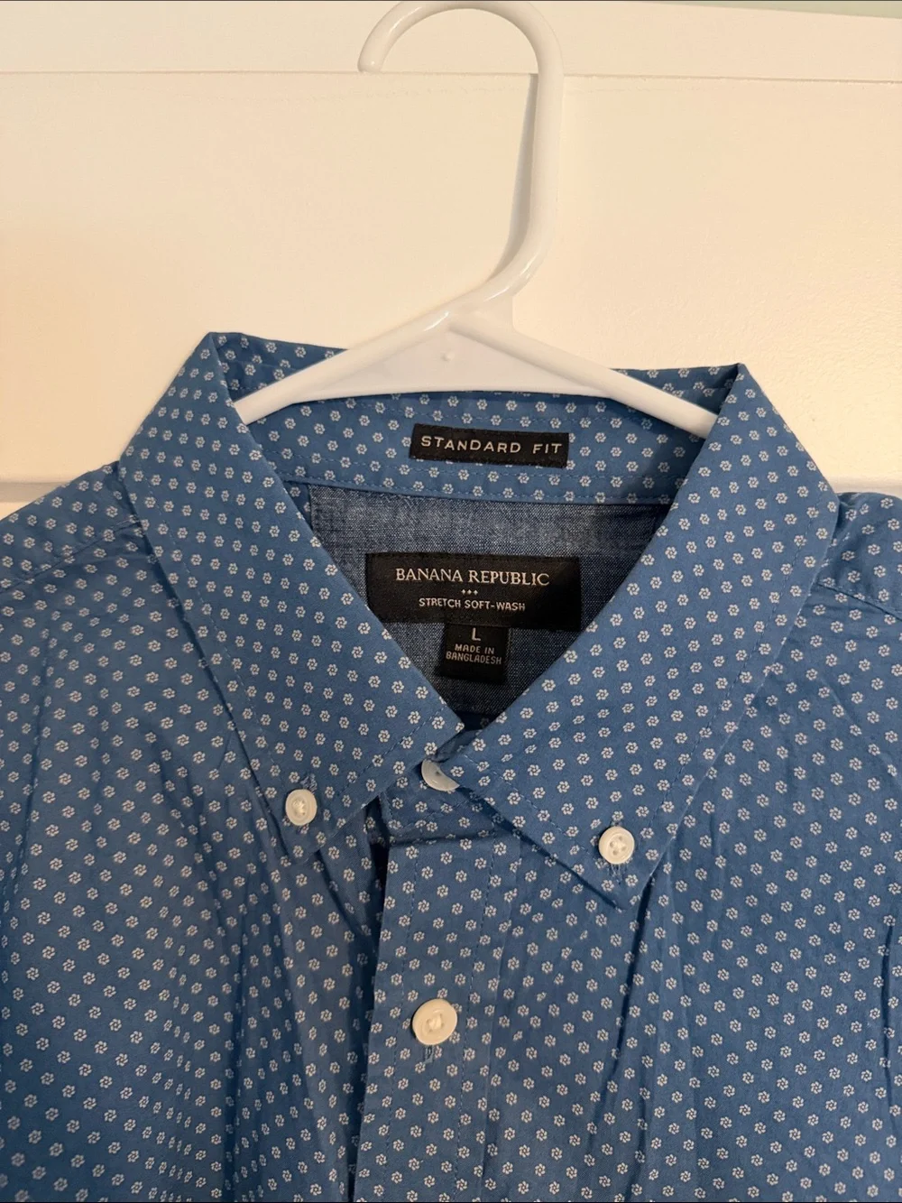 Banana Republic classic button