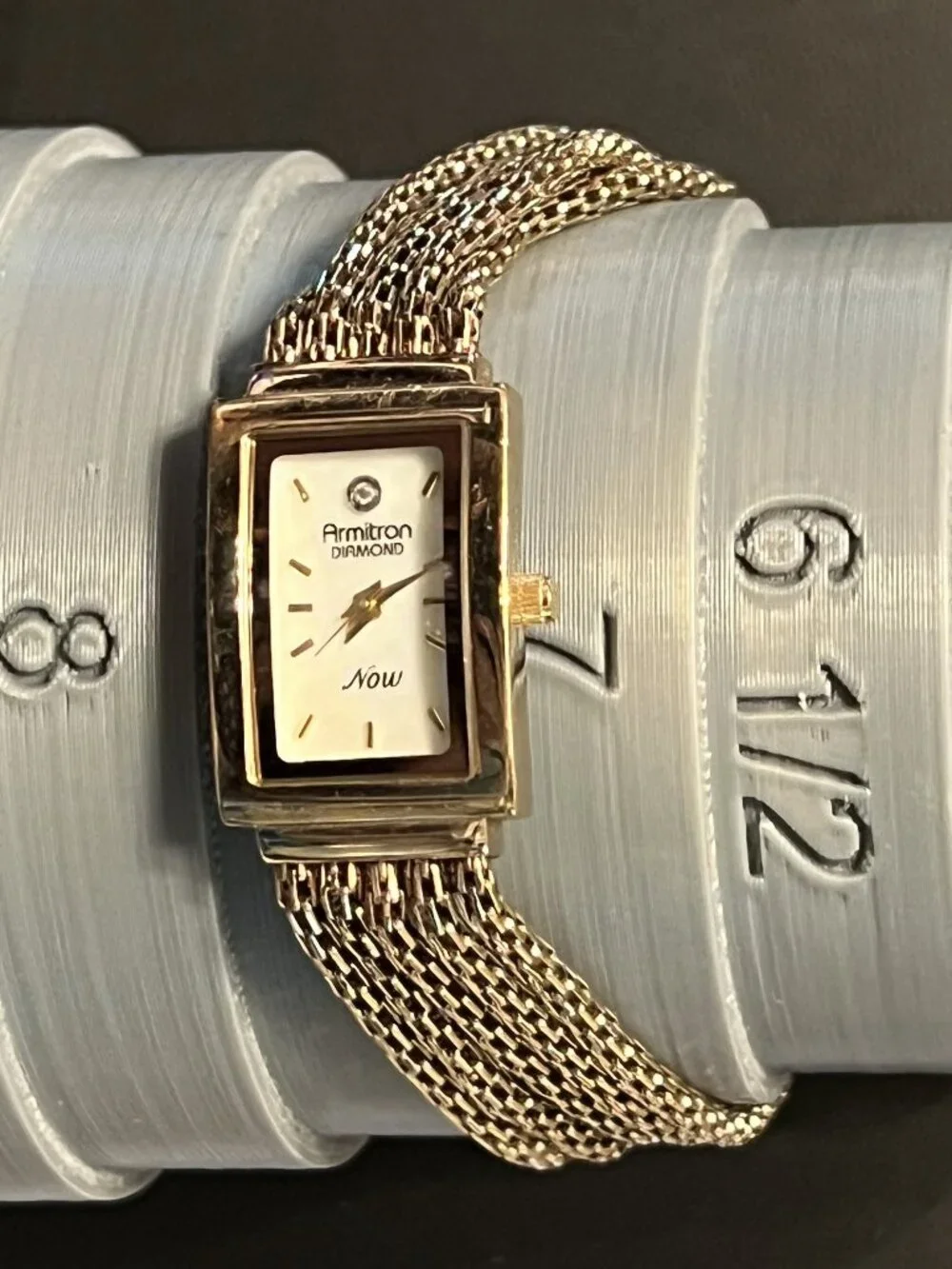 Vintage Multiple Goldtone Chain Link Armitron Diamond NOW Watch (410)
