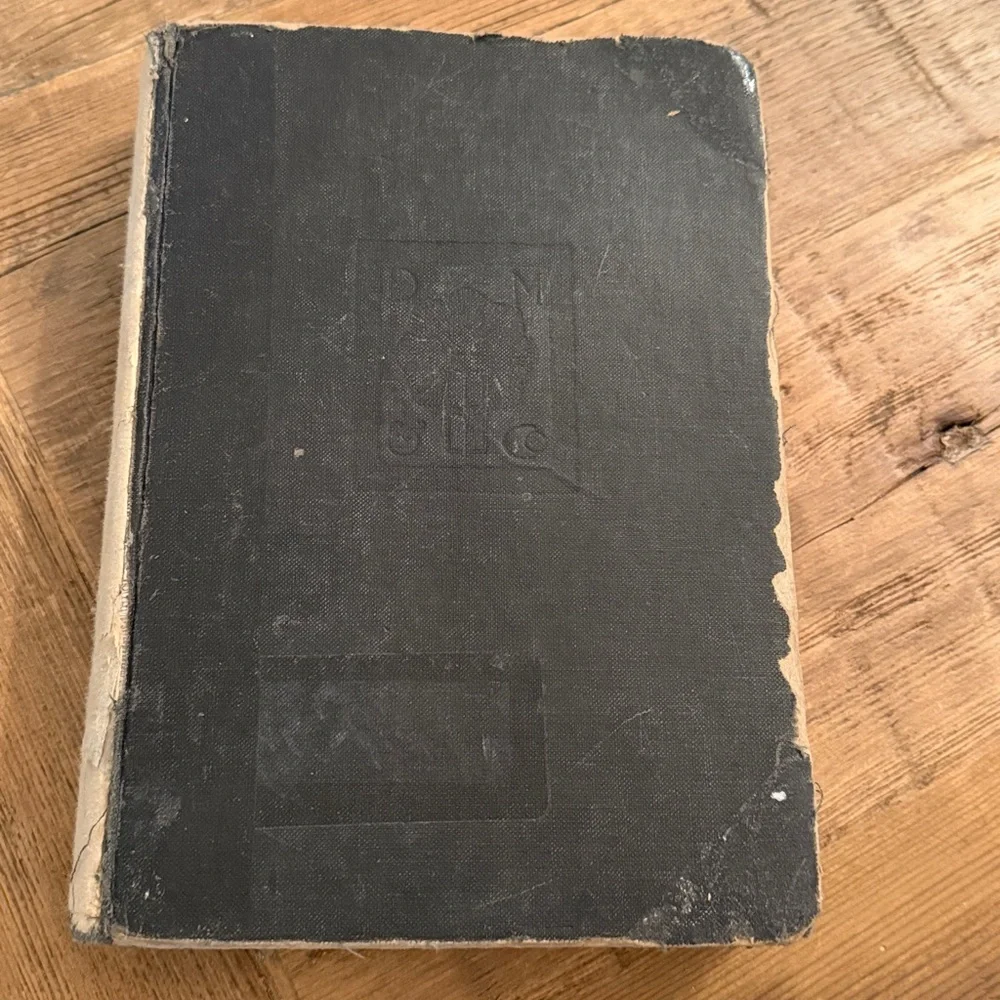 Vintage 1942 Edition Hardback Moby Dick by Melville. Mead Schaefer Illustrations