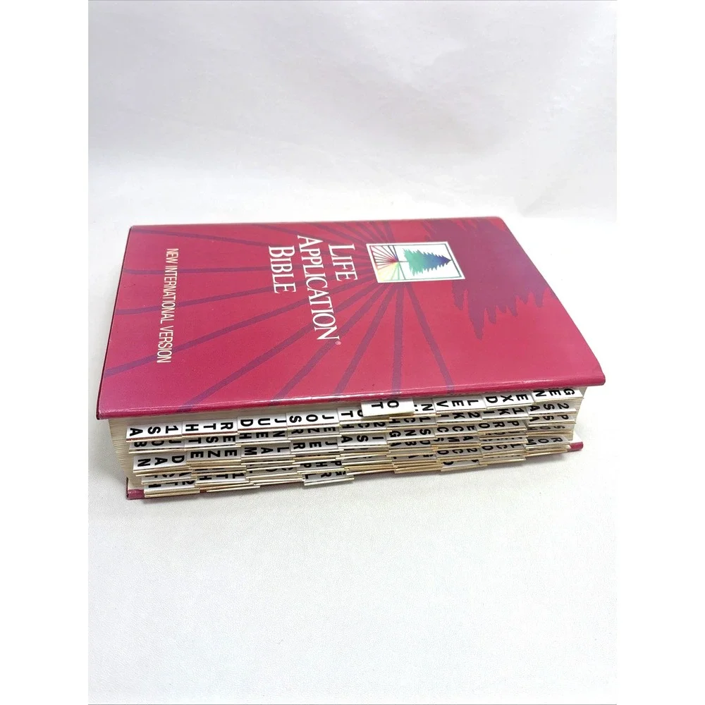 Life Application Study Bible New International Version Tyndale Full Color Maps