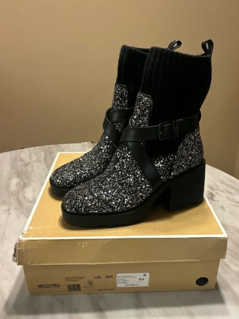 MICHAEL KORS KEISHA SOCK BOOTIE BLK/SILVER Size 9