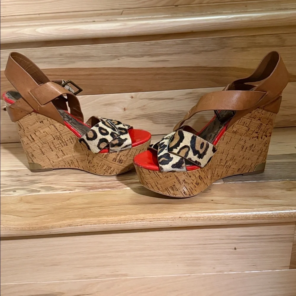Sam Edelman eye catching