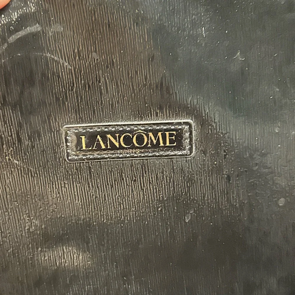 lamcome elegant versatile