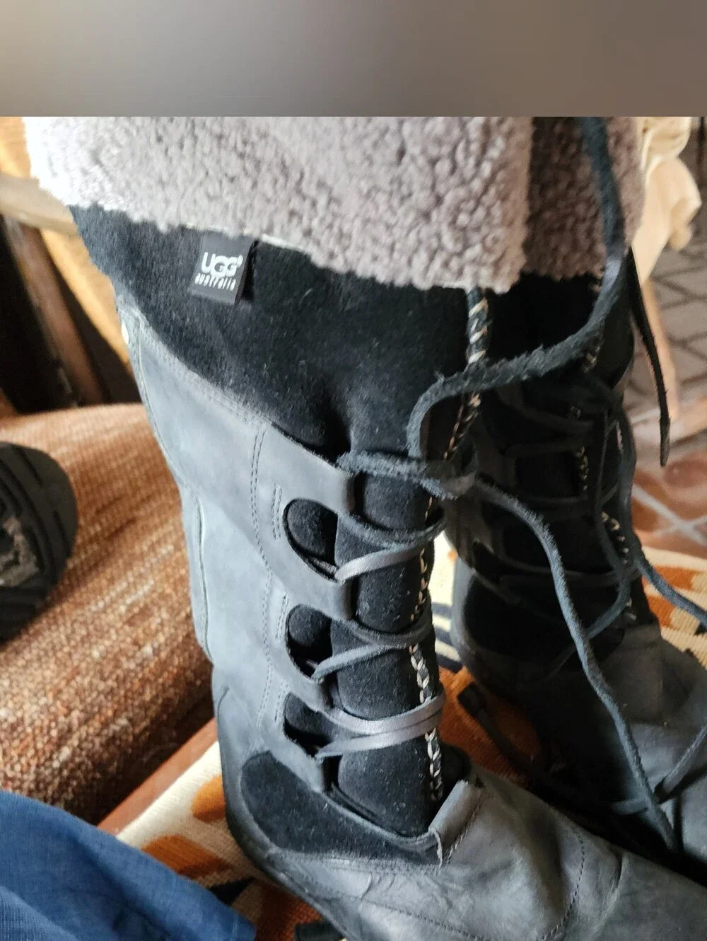 Vintage UGG Australia 1636 Black Leather Tall Lace Up Shearling Boots Size 10