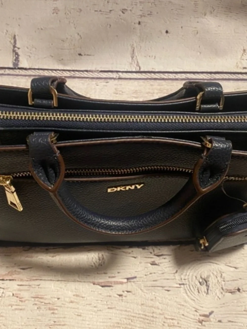 Dkny beautiful maddie